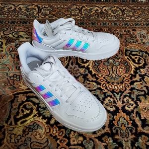 NWT ADIDAS Entrap iridescent stripe basketball sneakers women's 6